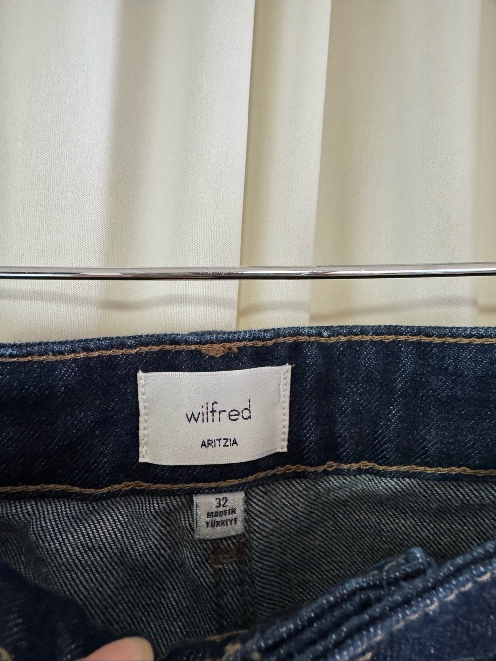 Aritzia Wilfred Publicity Below-Knee Denim Short Dark Wash Blue Jorts Size 32NWT - Picture 8 of 8